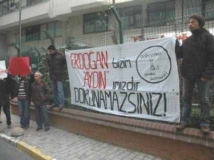 Eroğan Aydınla dayanışma eylemi