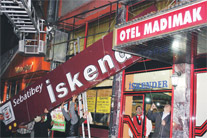 Madımak'ın altındaki kebapçı taşındı