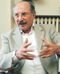 BALKIZ : Darbeye niyetlenenlerden değil, darbe yapanlardan başlayın!