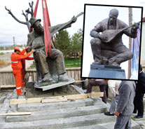 Takkeli Veysel gitti fötr şapkalısı geldi