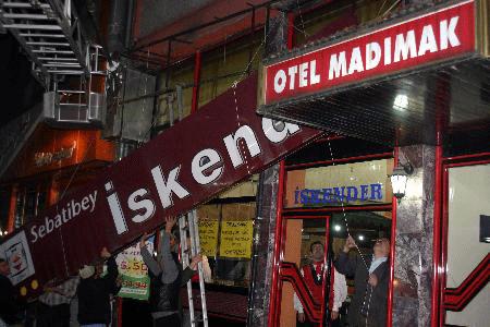 Madımak'taki iğrendiren kebapçı taşındı