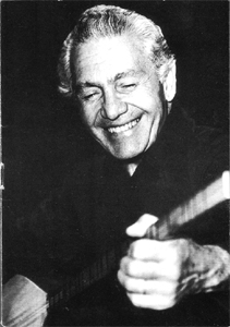 Hâlâ söylüyor, duyuyor musunuz?