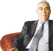 İşadamı Polat: Cami değil okul yaptırın