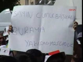 Abdullah Gül ile Ertuğrul Günay'a Protesto