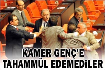 Kamer Genç'e tahammül edemediler