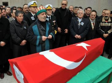 Yarbay Ali Tatar'a Cemevinde tören