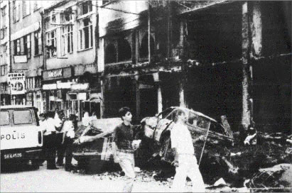 SSK'dan Emekli Maaşı Alan Firari Sanık Erçakmak Fransa'da