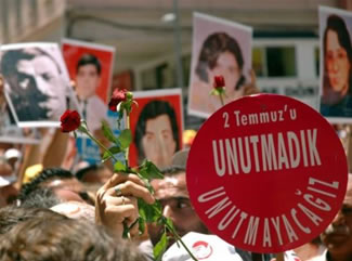 2 Temmuz 2009'da 16. kez Madımak önüne yürüyoruz