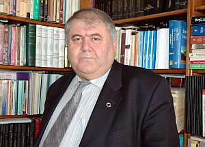 Profesöre Bak! Alevi Mitingi Yabancı İstihbaratın İşiymiş...