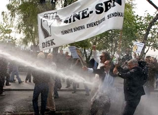 Sine-Sen'den aydın ve sanatçılara çağrı