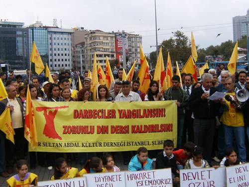 Gerici Uygulamaları Protesto Ettiler