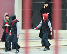 Türban krizi yine hortladı