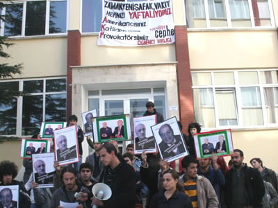 Üniversite Gençliği Yaftaladı : Hepiniz gericisiniz...