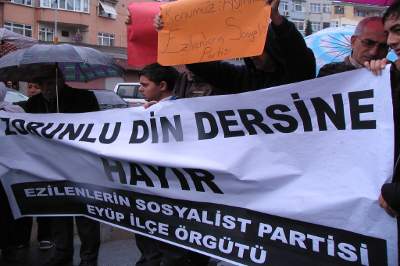 ESP'den zorunlu din dersine karşı dilekçe